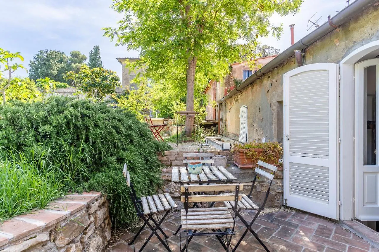 Country House With Garden&Private Parking! Apartment Livorno